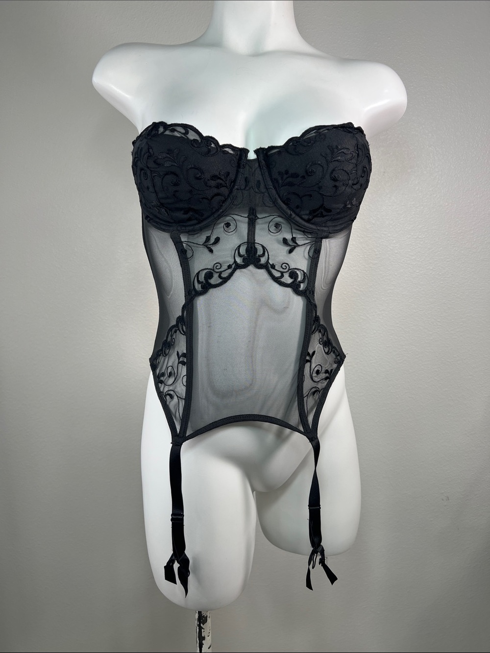 Victoria's Secret Vintage Y2K Black Strapless Bustier with Garters 36B